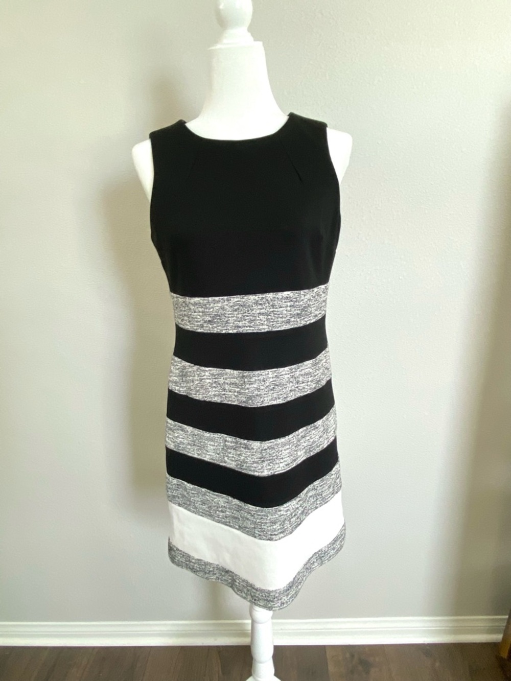 Tommy Hilfiger Black and Gray Striped Sleeveless Sheath Dress